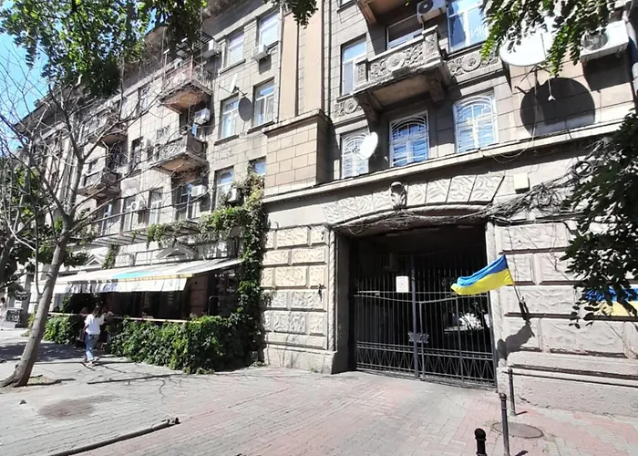 Apartment On Hretska 26/28